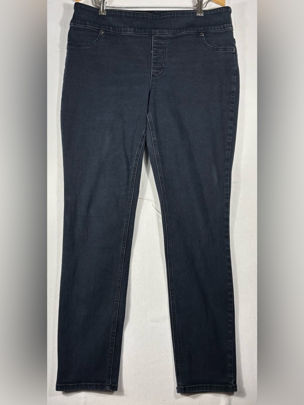 Chico's So Slimming Women’s 2 Jeggings Charcoal Black Wash 35” Waist 29” Inseam